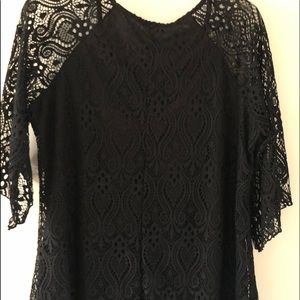 Black lace 3/4 length sleeve top